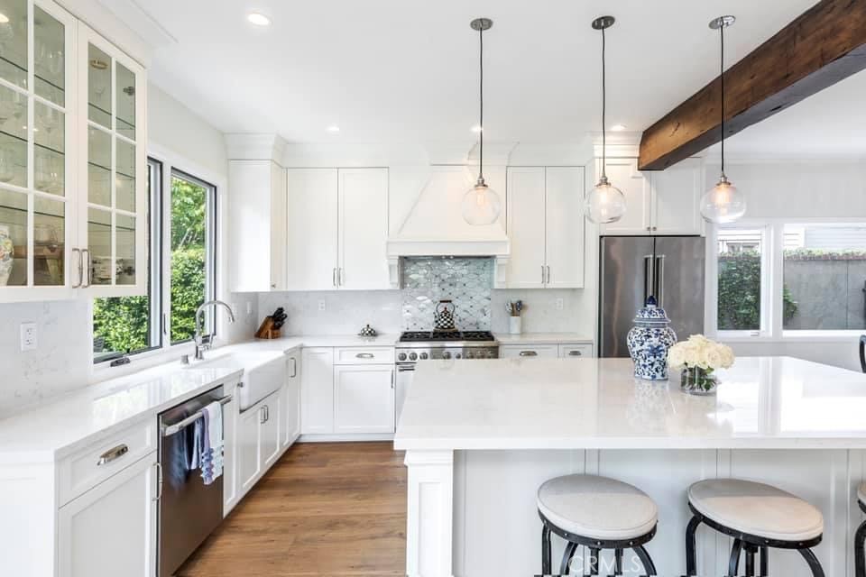 385 La Perle Lane