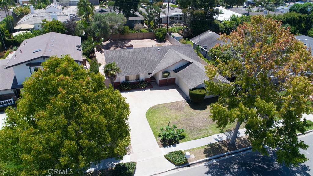 2032 Aliso Avenue