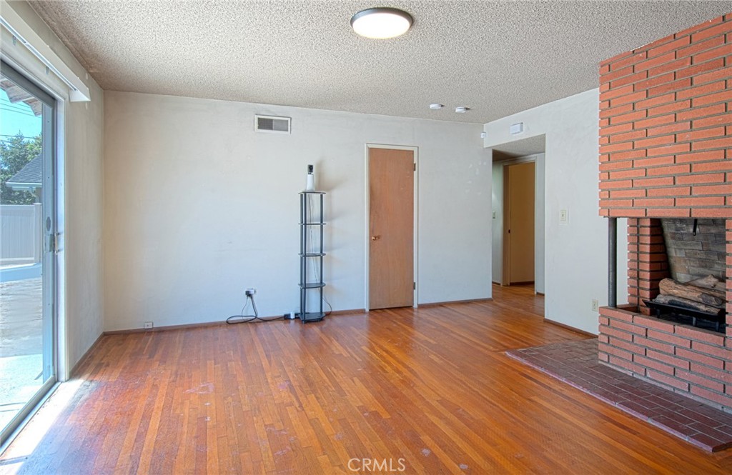 2032 Aliso Avenue