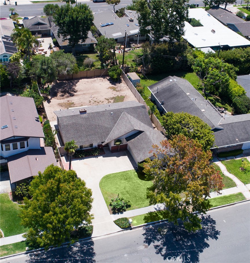2032 Aliso Avenue