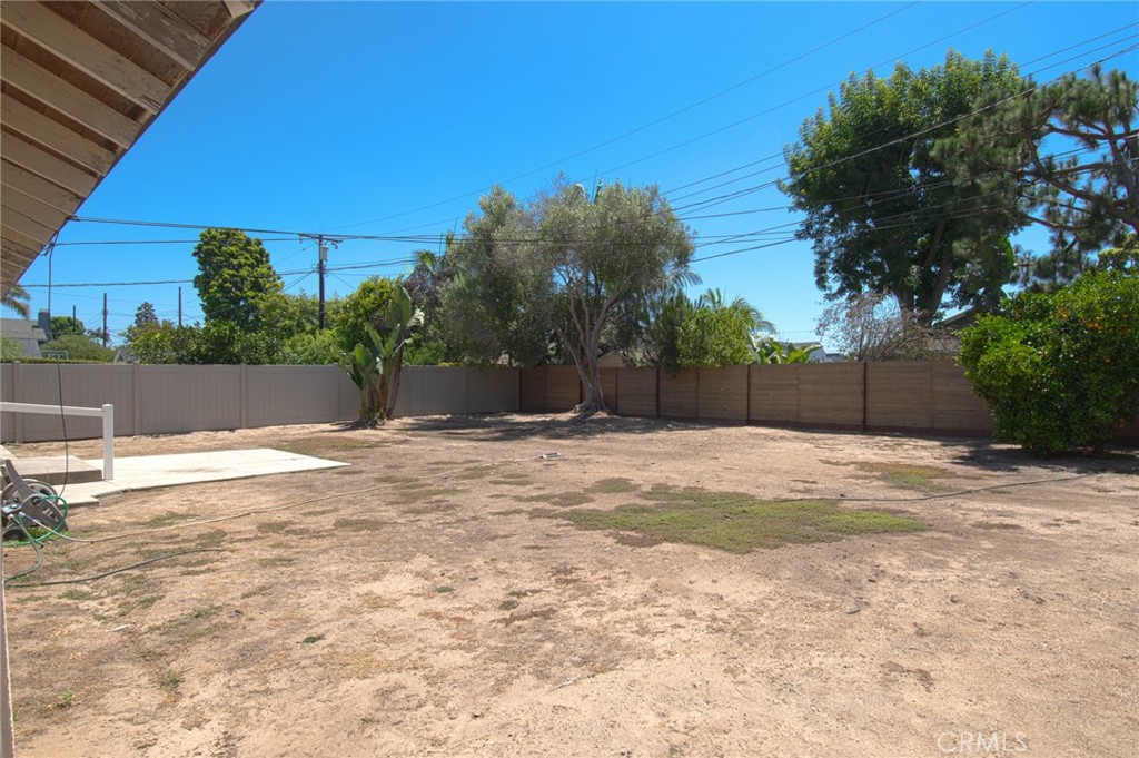 2032 Aliso Avenue