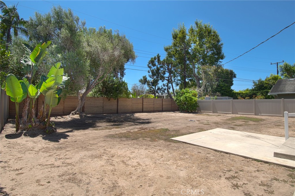 2032 Aliso Avenue
