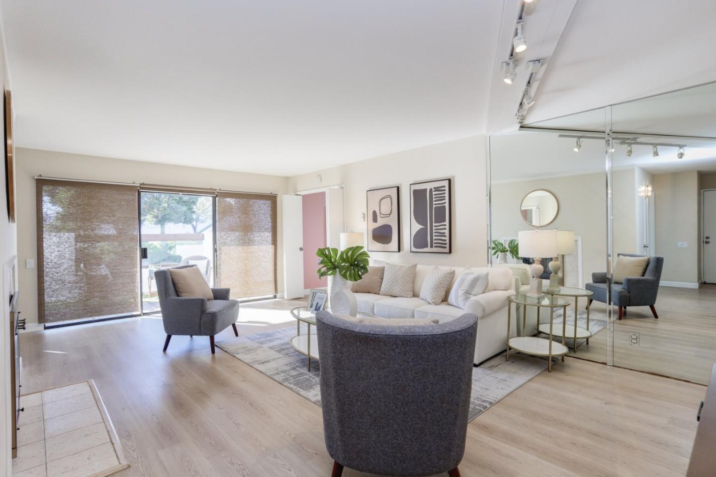865 Balboa LN