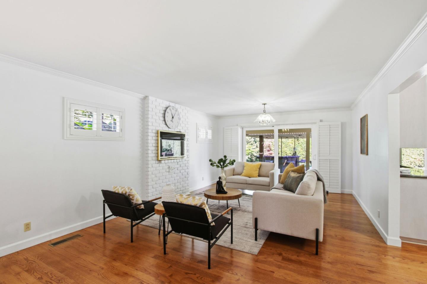1141 Covington RD