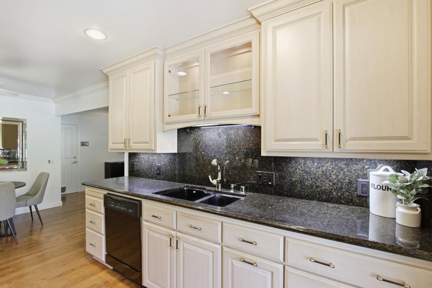 1141 Covington RD