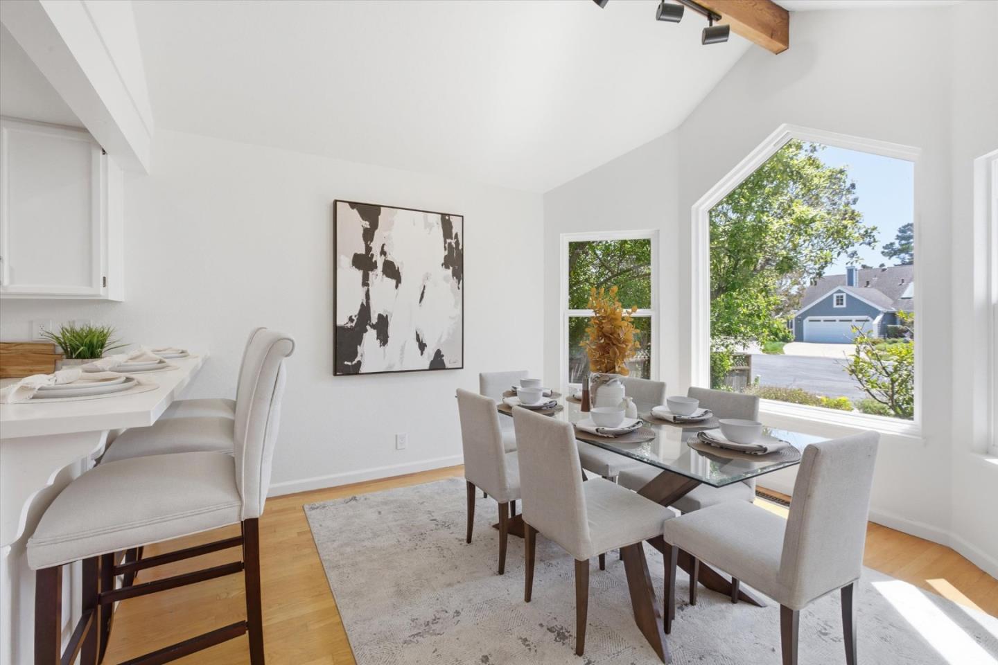 424 Greenbrier RD