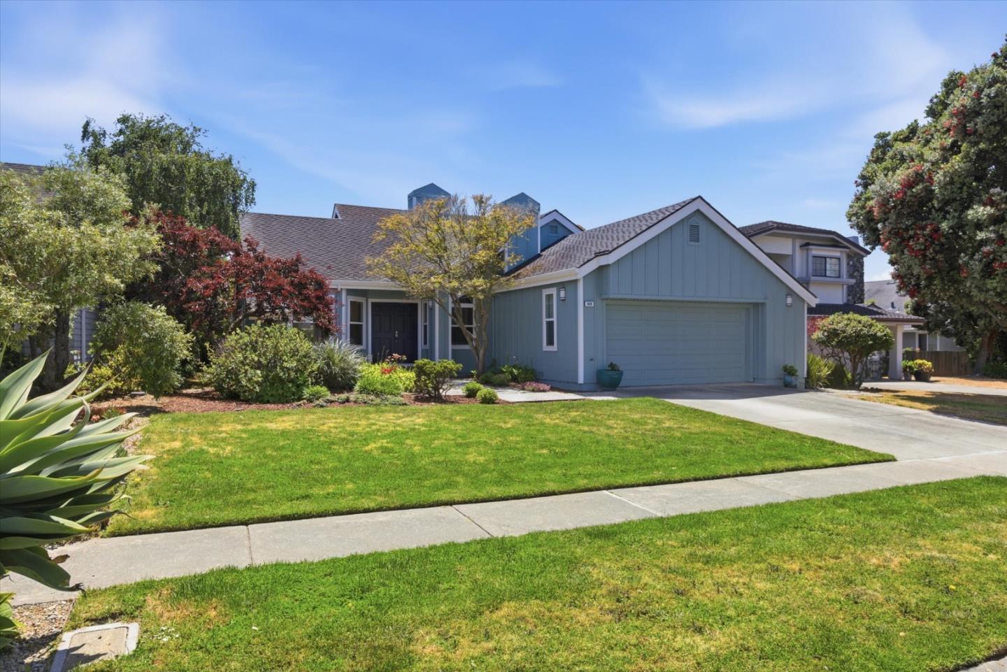 424 Greenbrier RD