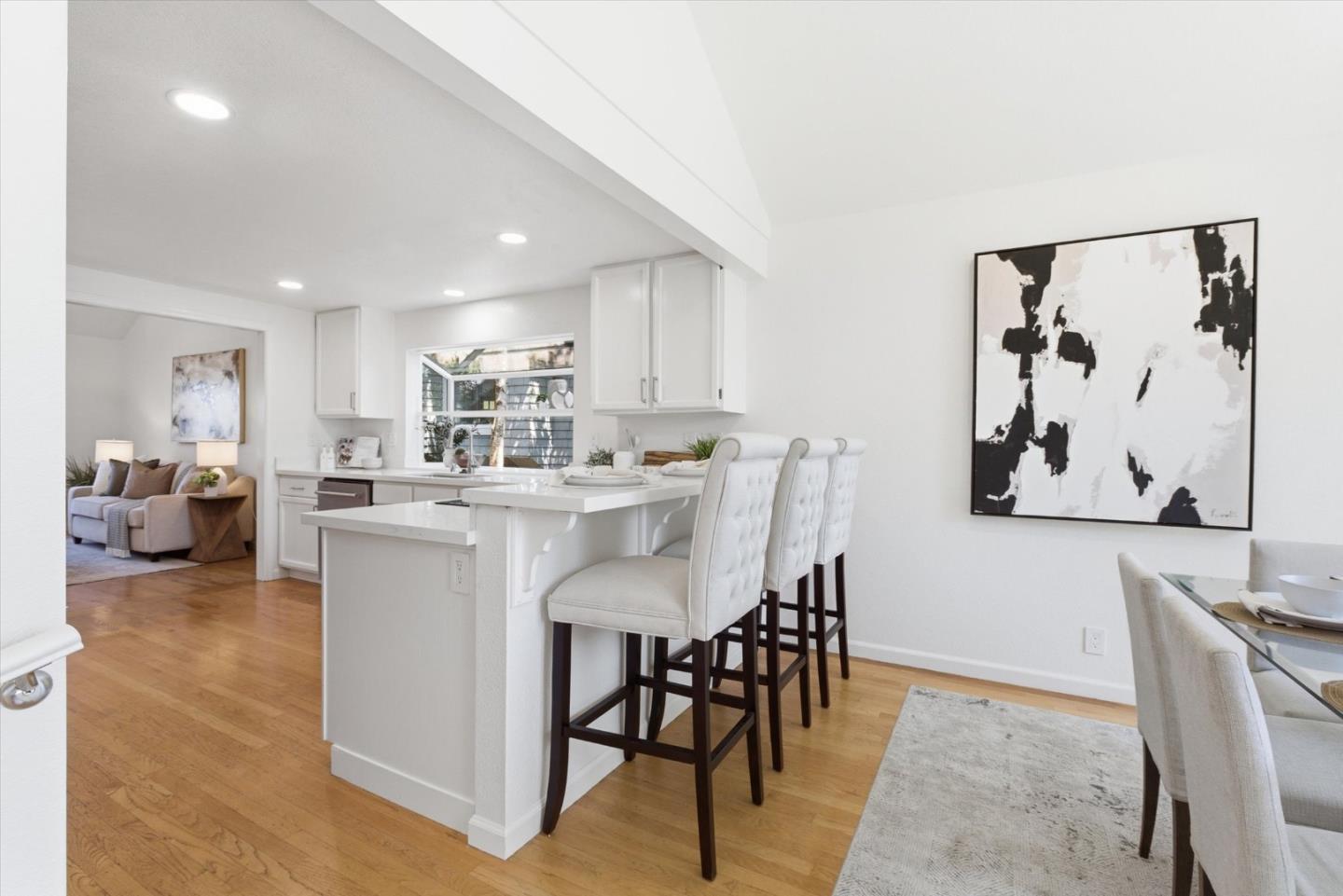 424 Greenbrier RD