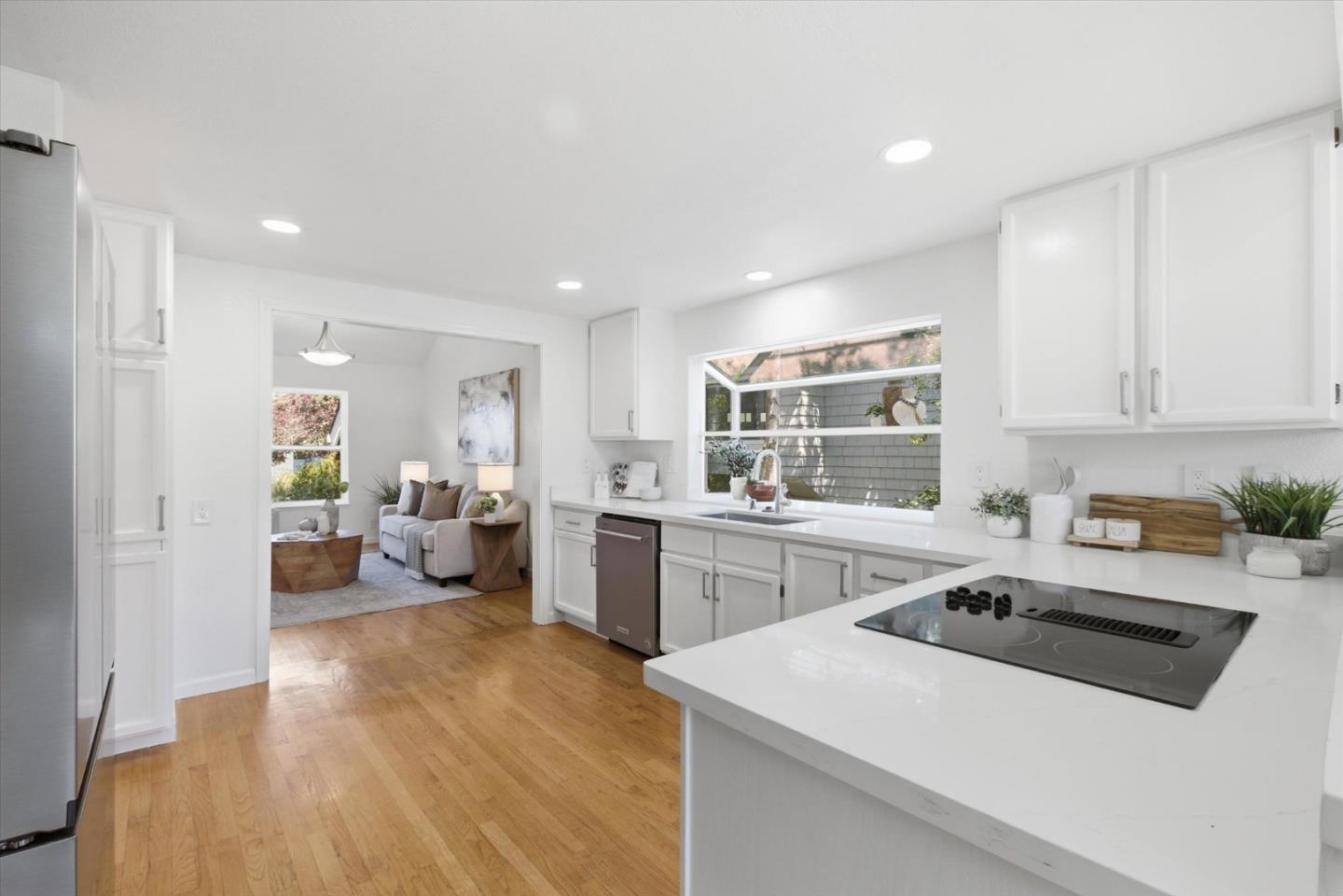 424 Greenbrier RD