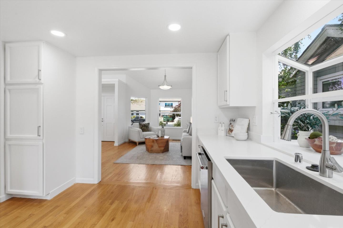 424 Greenbrier RD