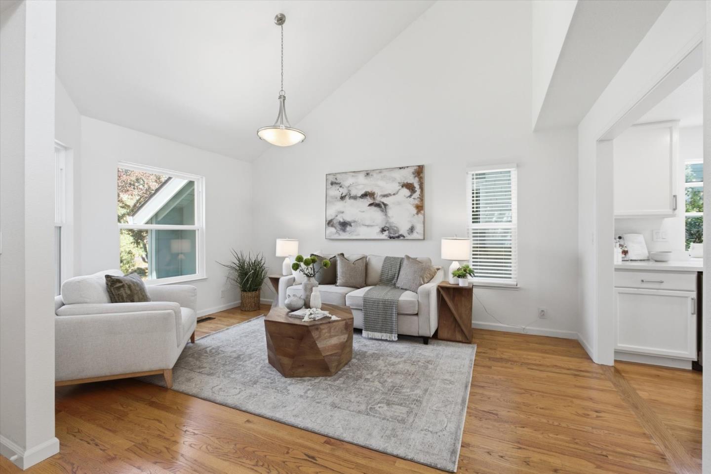 424 Greenbrier RD