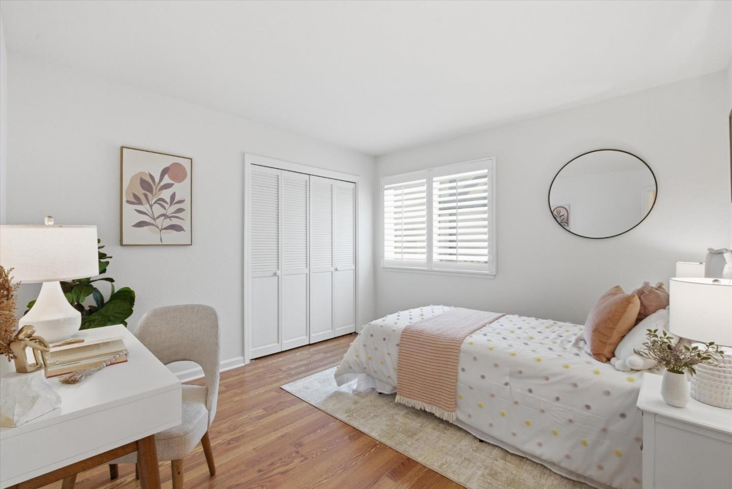 424 Greenbrier RD