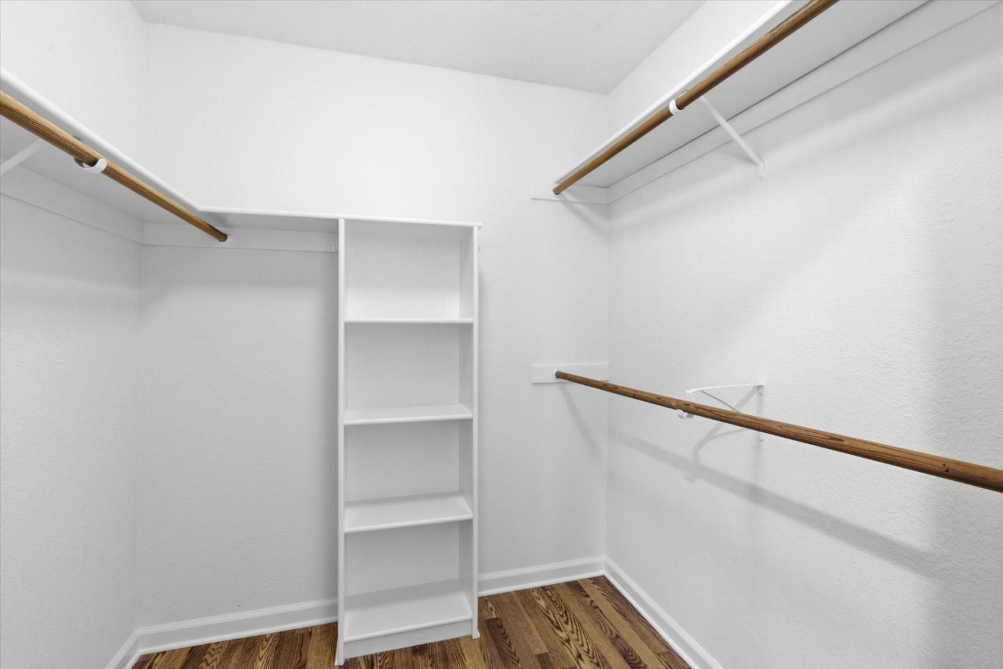 424 Greenbrier RD