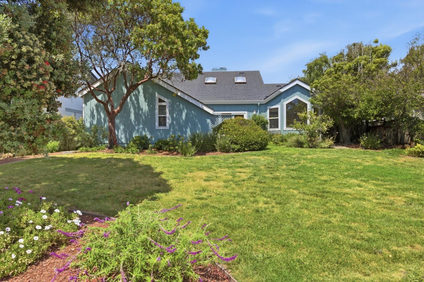 424 Greenbrier RD