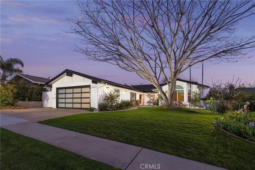 24072 La Hermosa Ave