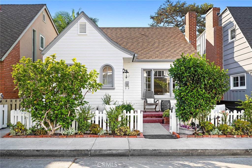227 Agate Avenue