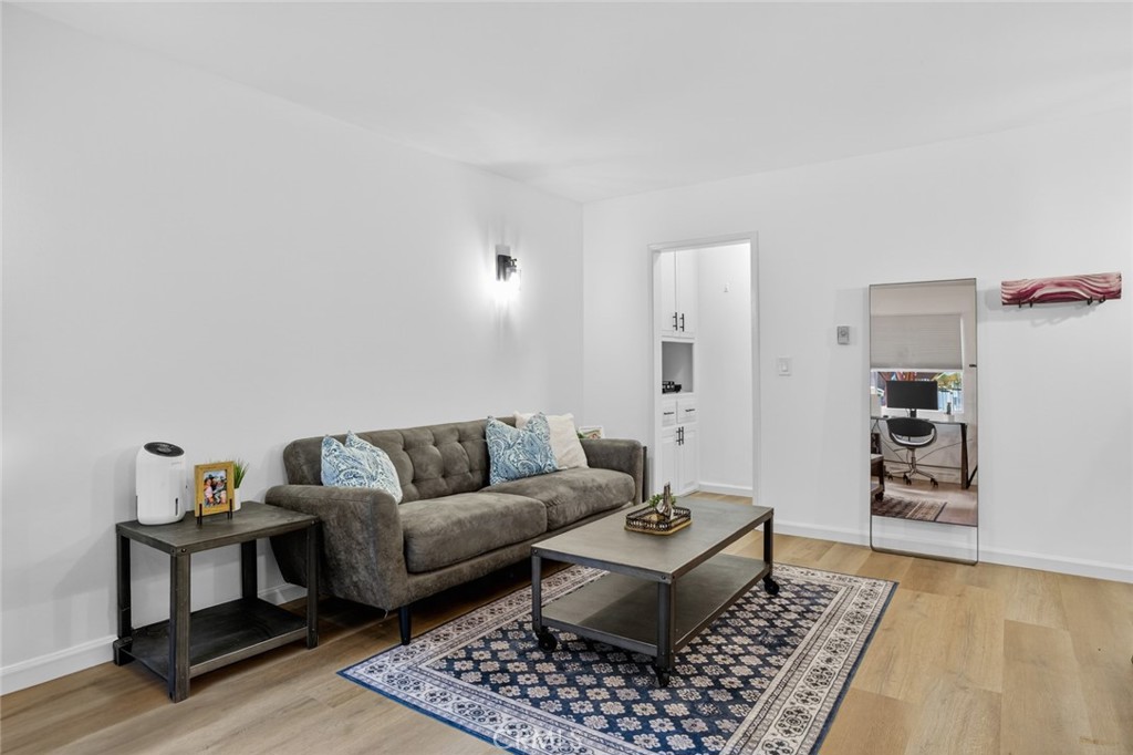 901 Linden Avenue 8