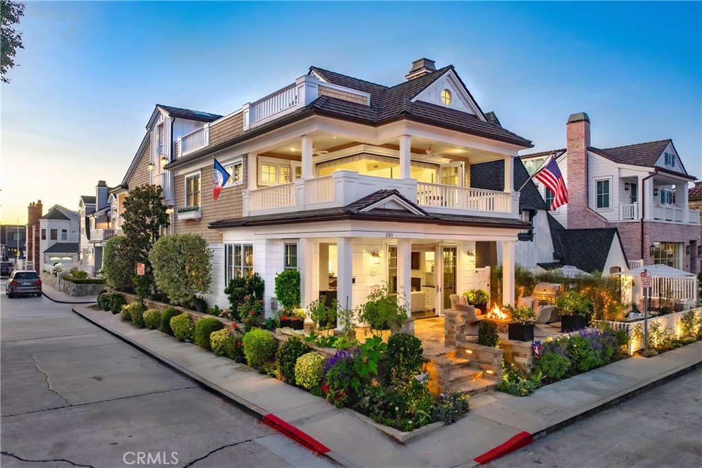 201 Emerald Avenue