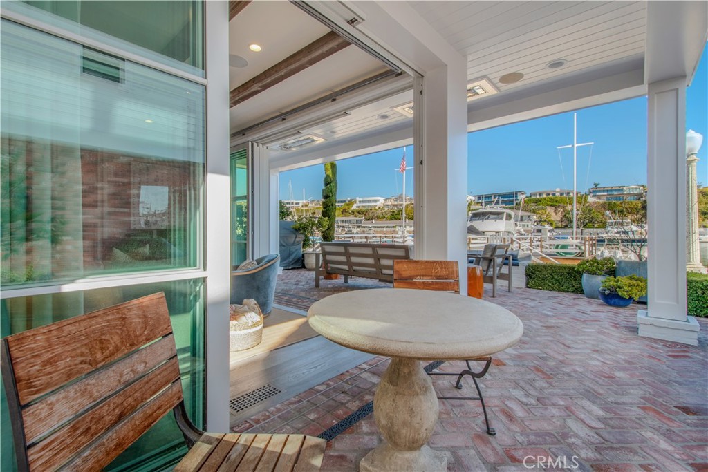 317 E Bay Front