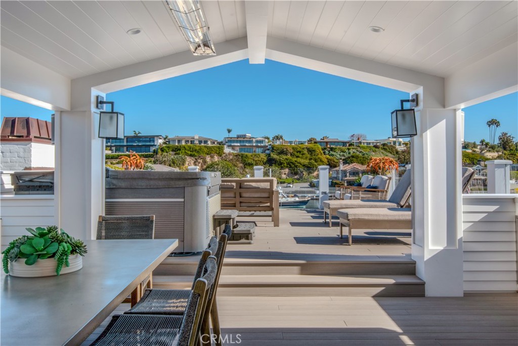 317 E Bay Front