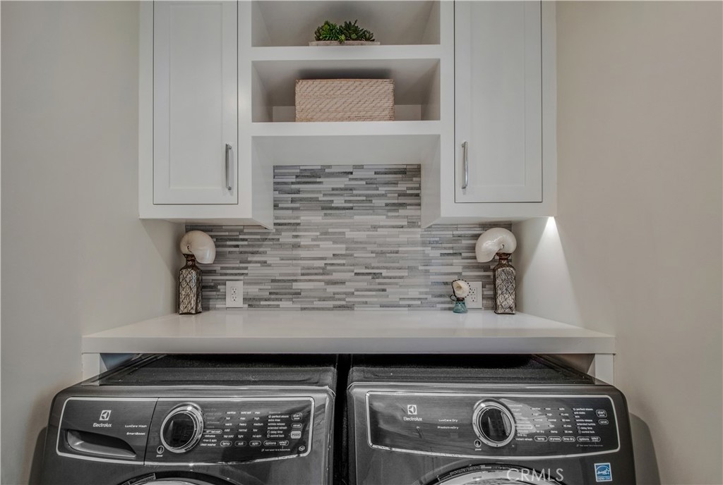 317 E Bay Front