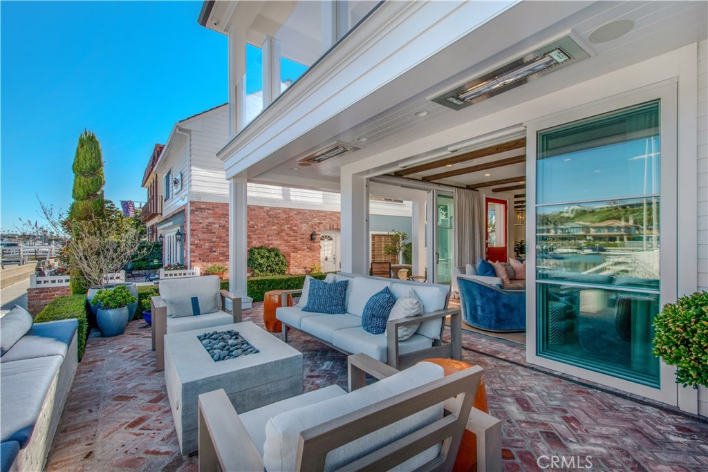 317 E Bay Front