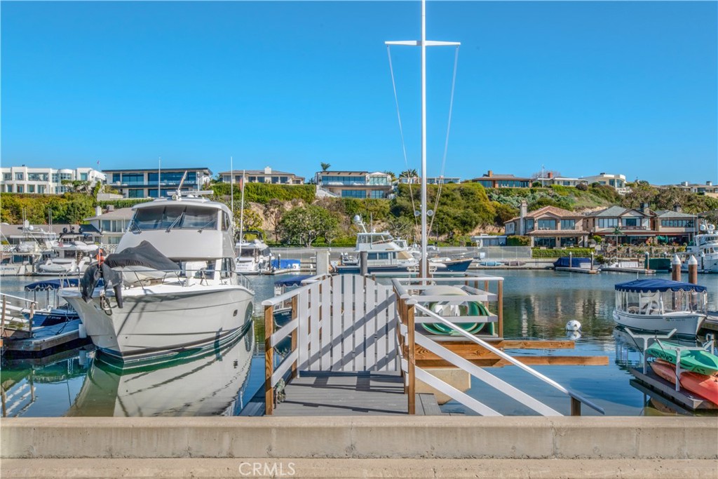 317 E Bay Front