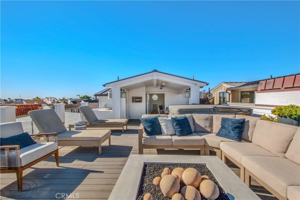 317 E Bay Front