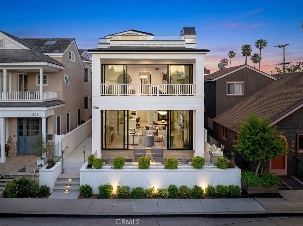 206 Apolena Avenue
