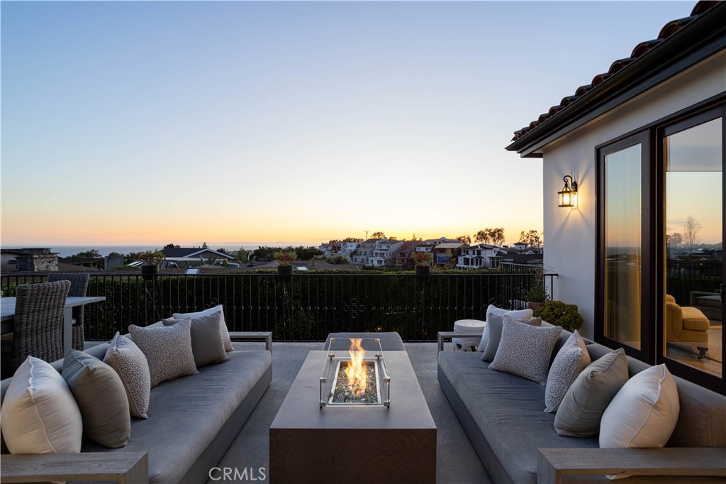 420 De Sola Terrace