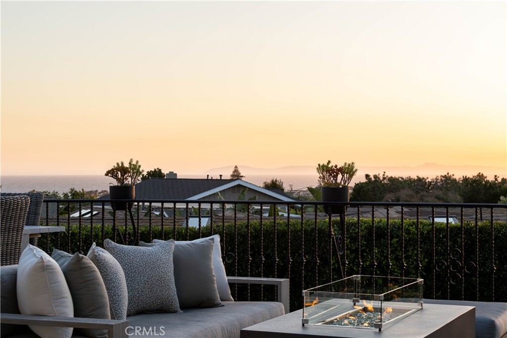 420 De Sola Terrace