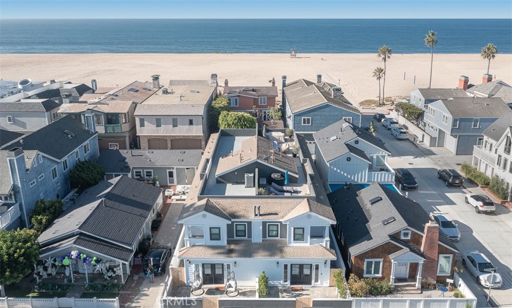 947 W Balboa