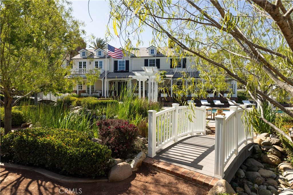32221 Peppertree