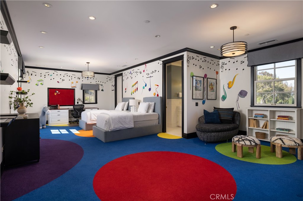 32221 Peppertree