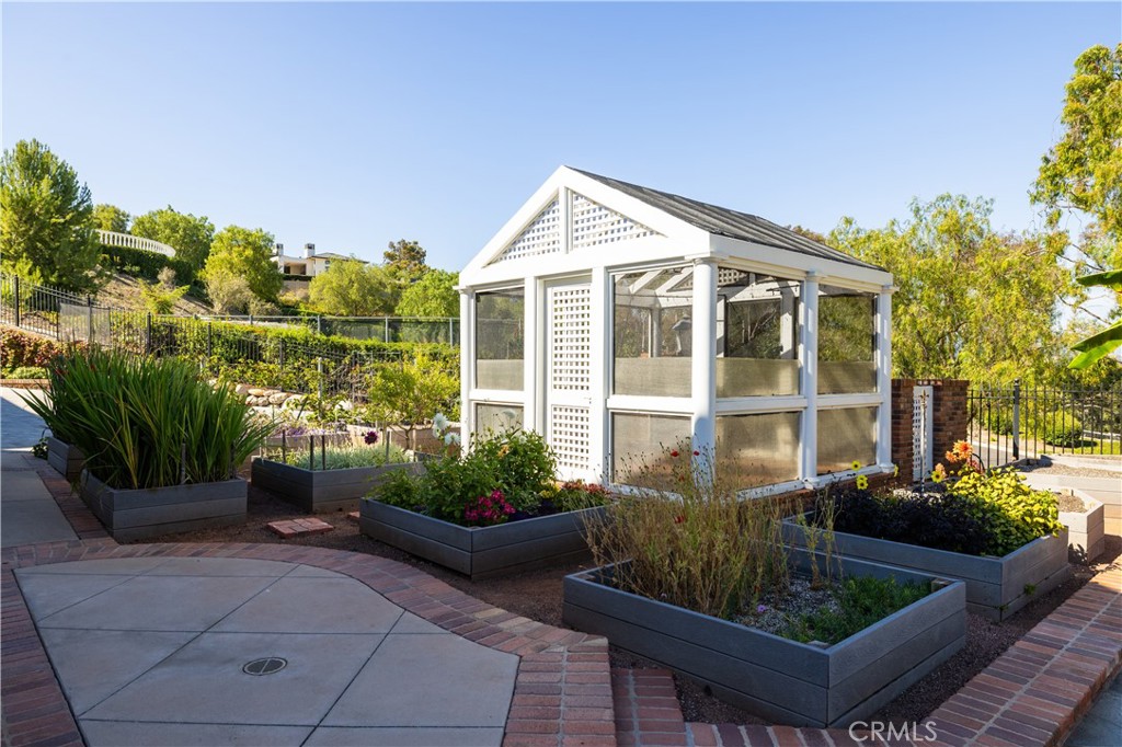 32221 Peppertree