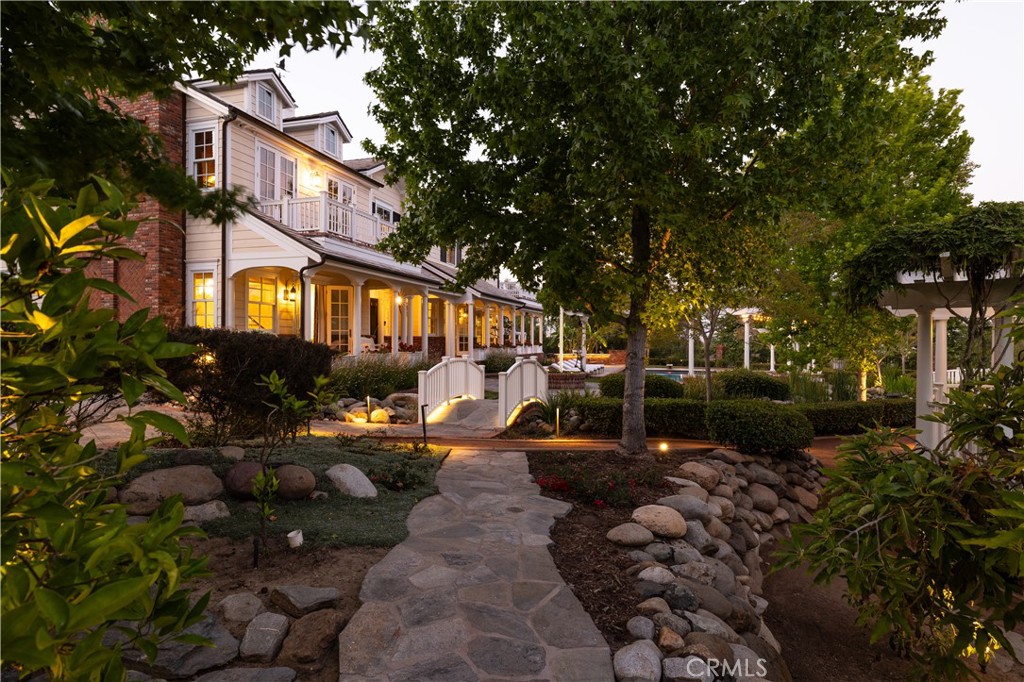 32221 Peppertree