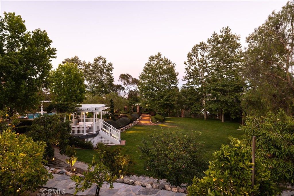 32221 Peppertree
