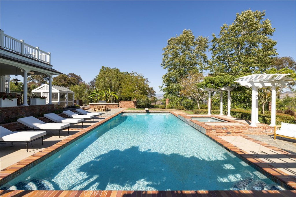 32221 Peppertree