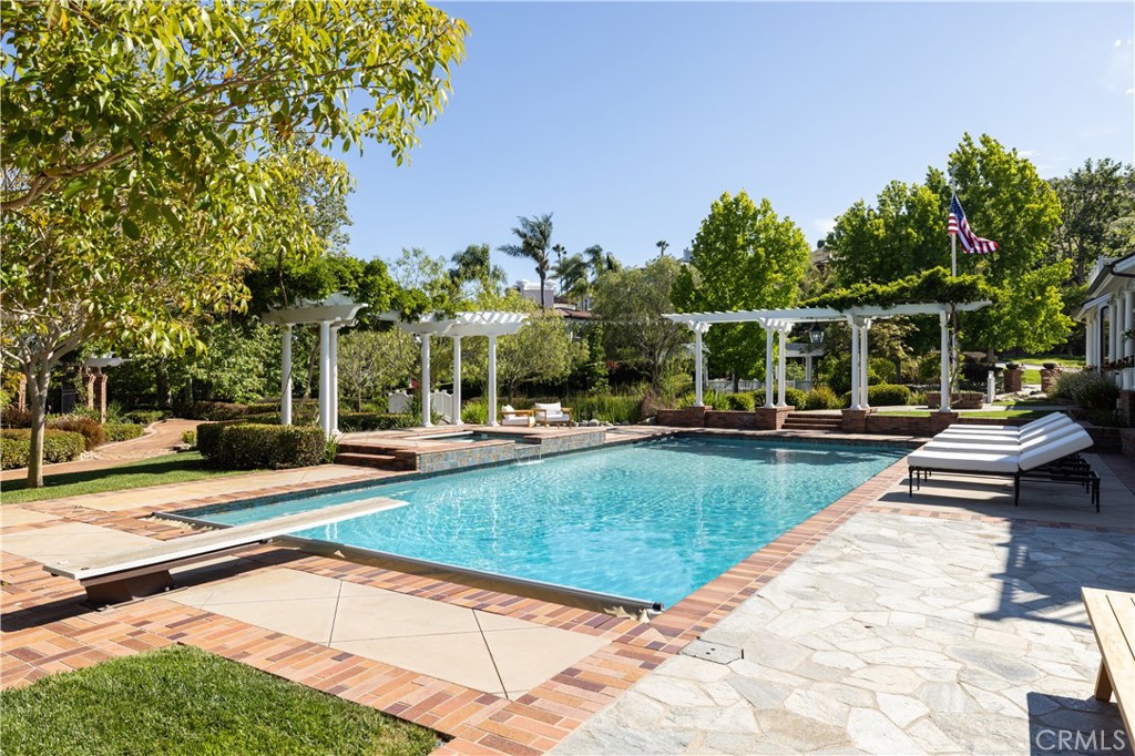32221 Peppertree