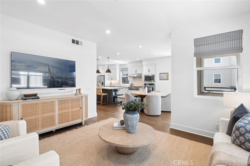 1209 Winslow