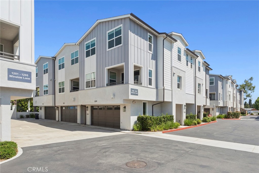 1209 Winslow