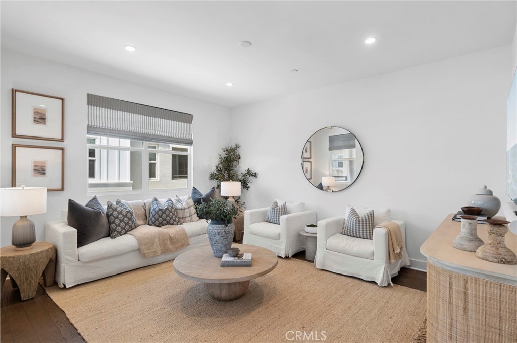 1209 Winslow