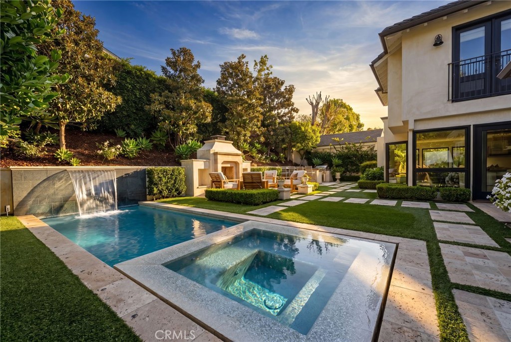 1807 Newport Hills E