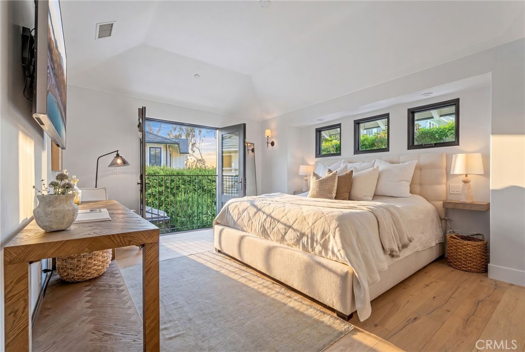 1807 Newport Hills E