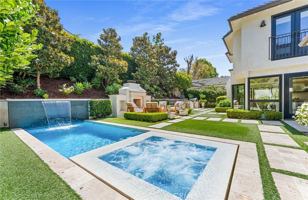 1807 Newport Hills E