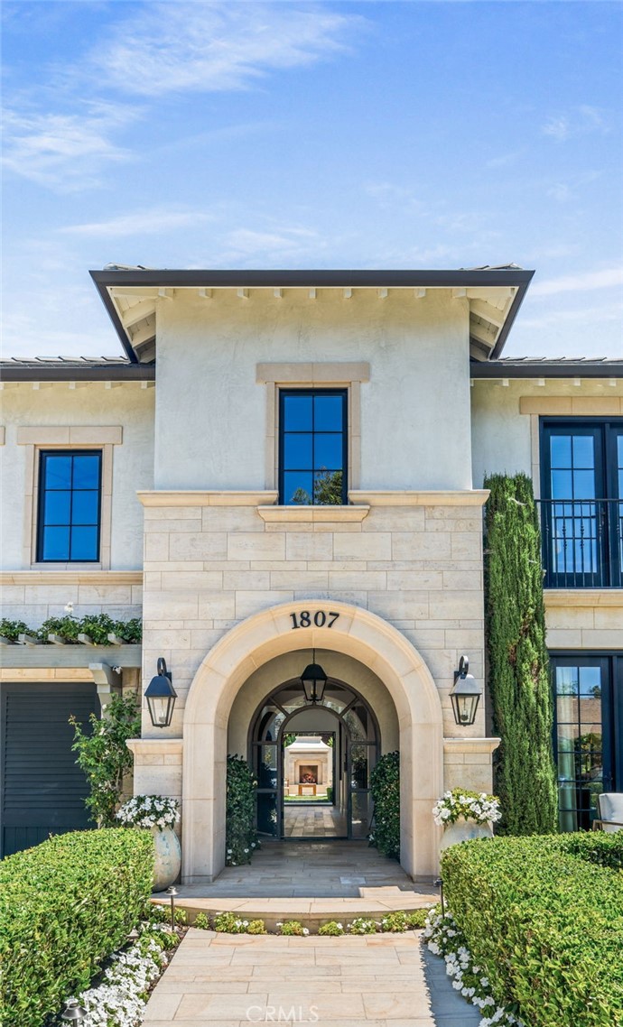 1807 Newport Hills E
