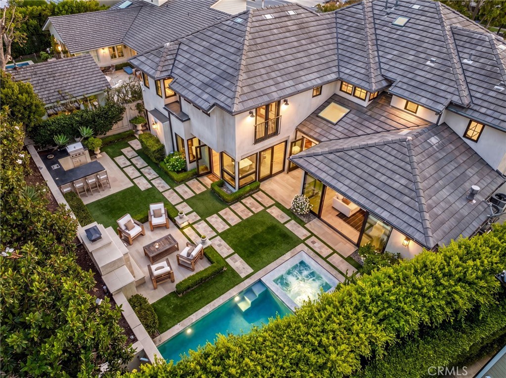 1807 Newport Hills E