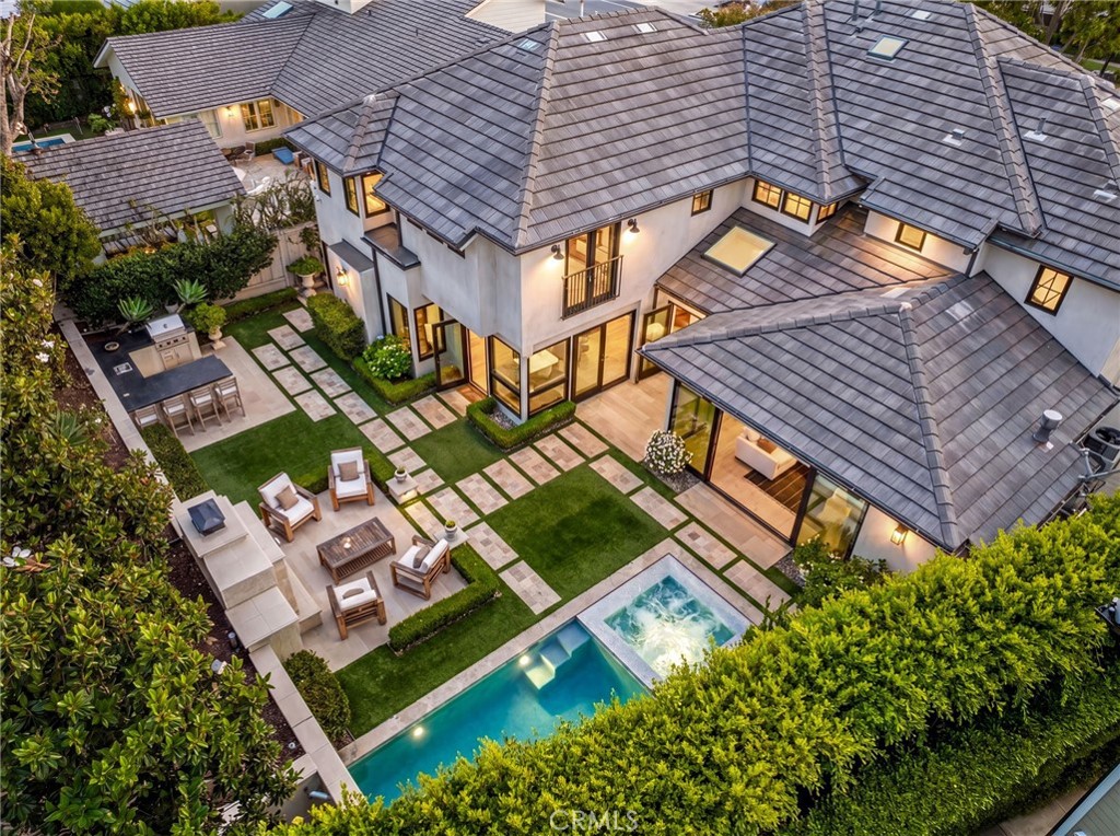 1807 Newport Hills E