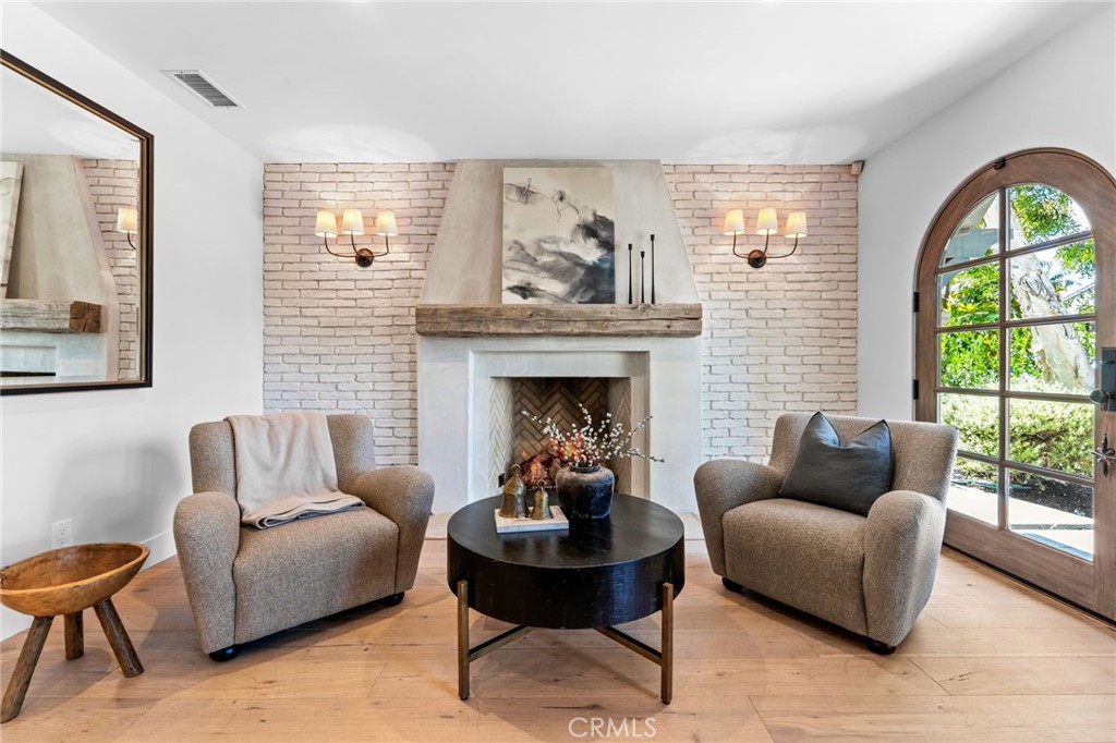 1807 Newport Hills E