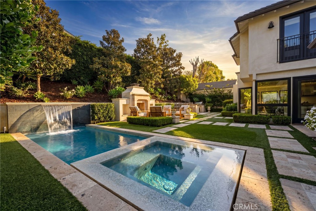 1807 Newport Hills E